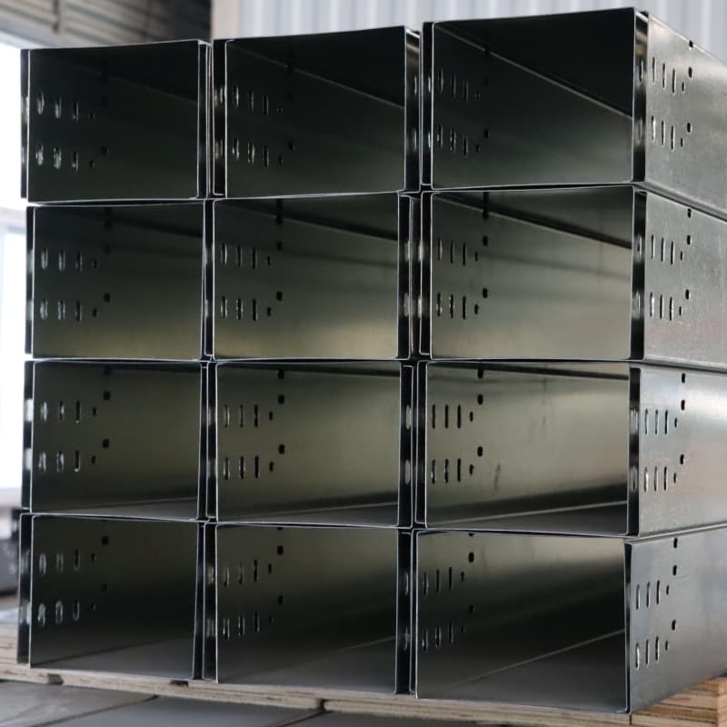 صواني الكابلات المشقوقة بالجملة