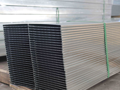 علبة الكابلات الأرضية