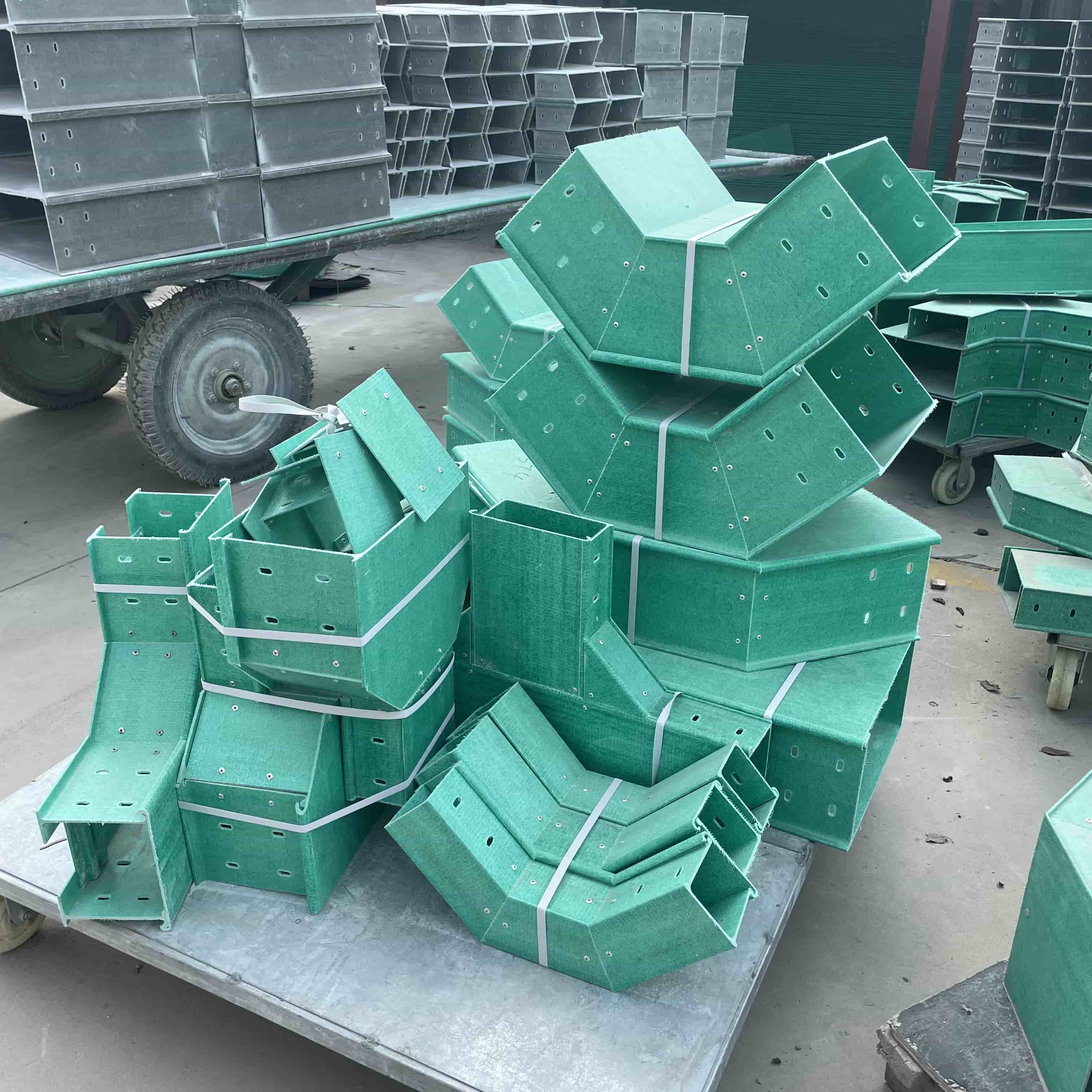 علبة الكابلات المصنوعة من الألياف الزجاجية